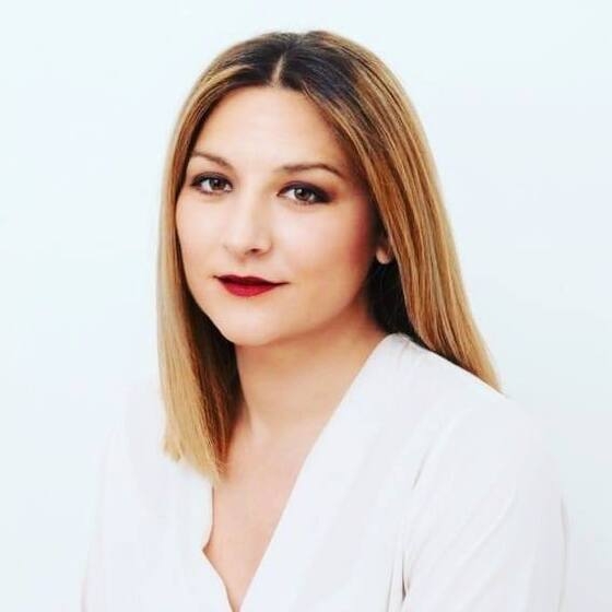 Νατάσα Γκαρά: Η Κυβέρνηση χαρίζει χρήματα σε καναλάρχες για να κρύβουν τα σκάνδαλα